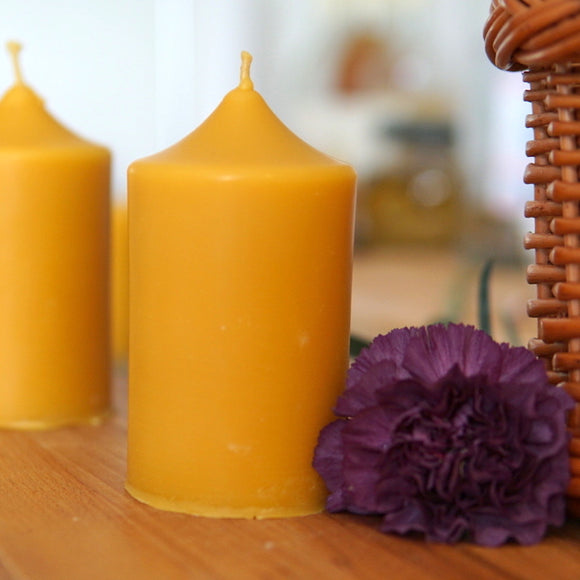 Candle No.11 made of beeswax 